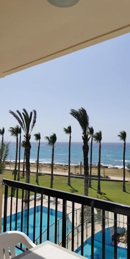 Simos Magic Beach Hotel Apts ไอยานาปา ภายนอก รูปภาพ