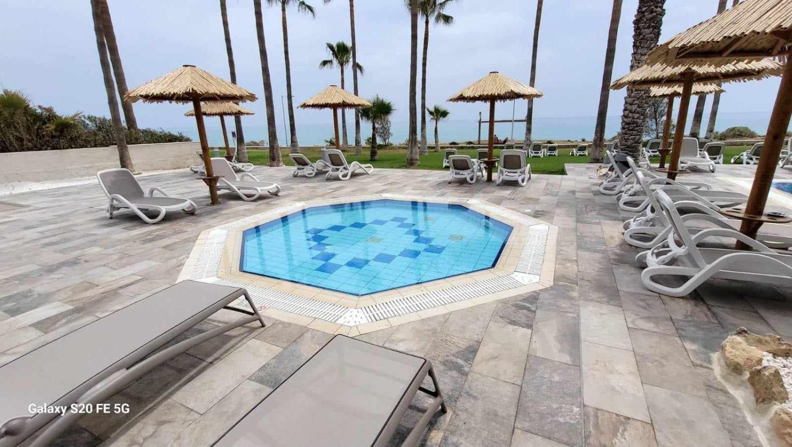 Simos Magic Beach Hotel Apts ไอยานาปา ภายนอก รูปภาพ