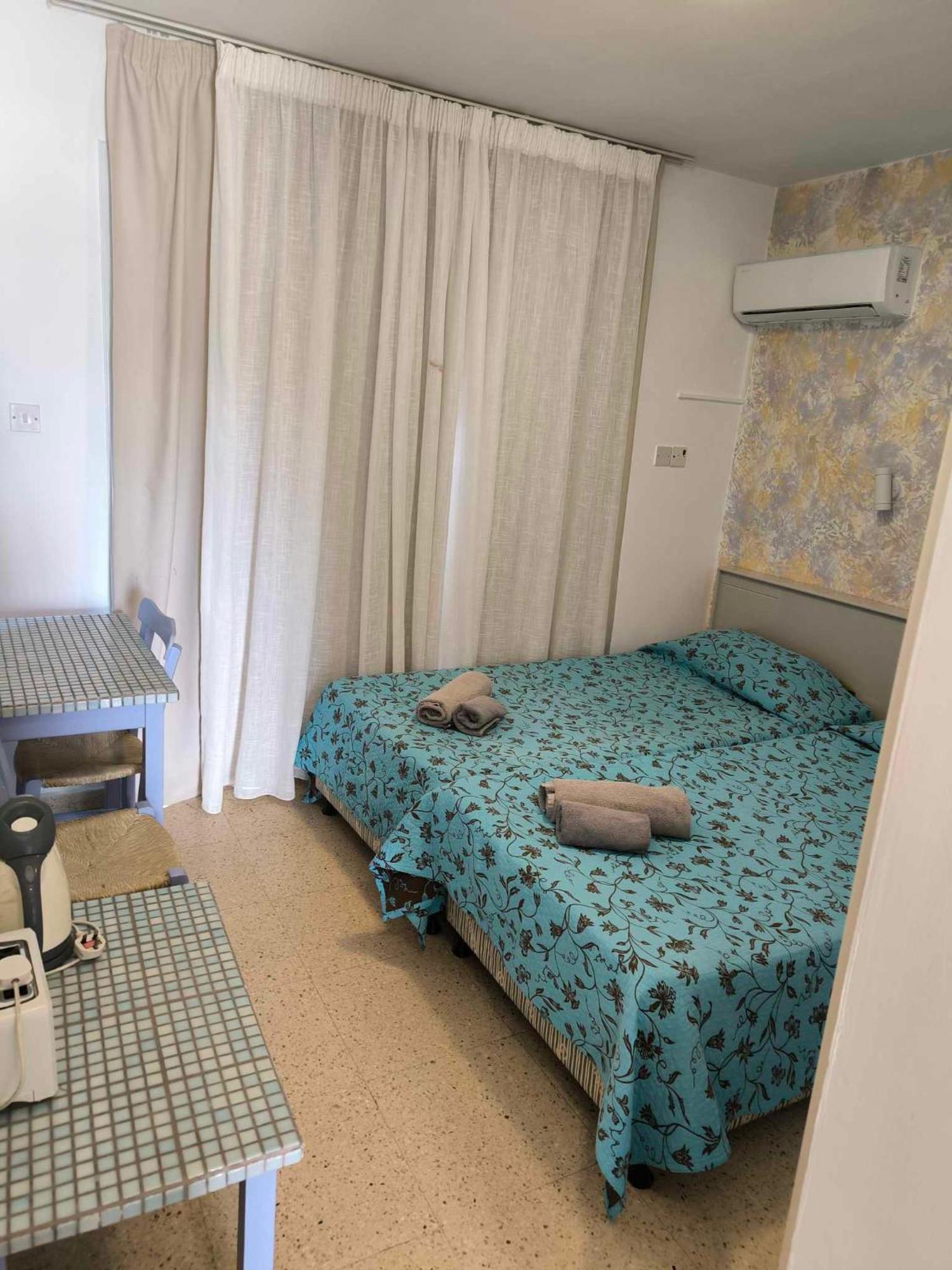 Simos Magic Beach Hotel Apts ไอยานาปา ภายนอก รูปภาพ